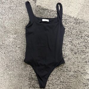 Aritzia Black Fitted Tank Top